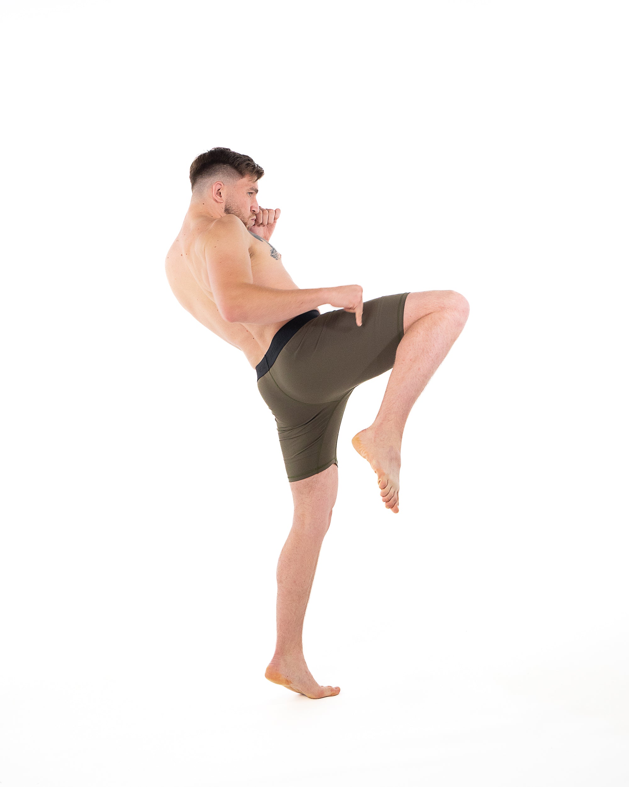 SHORT DE COMPRESSION HOMME OLIVE