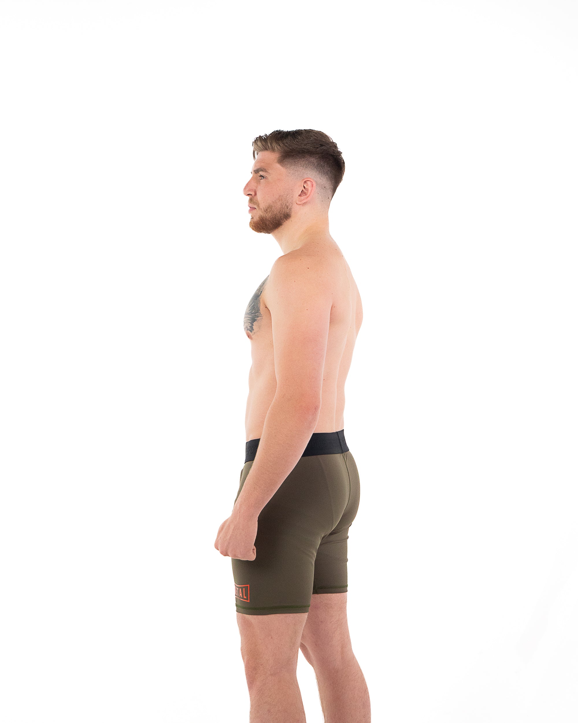 SHORT DE COMPRESSION HOMME OLIVE
