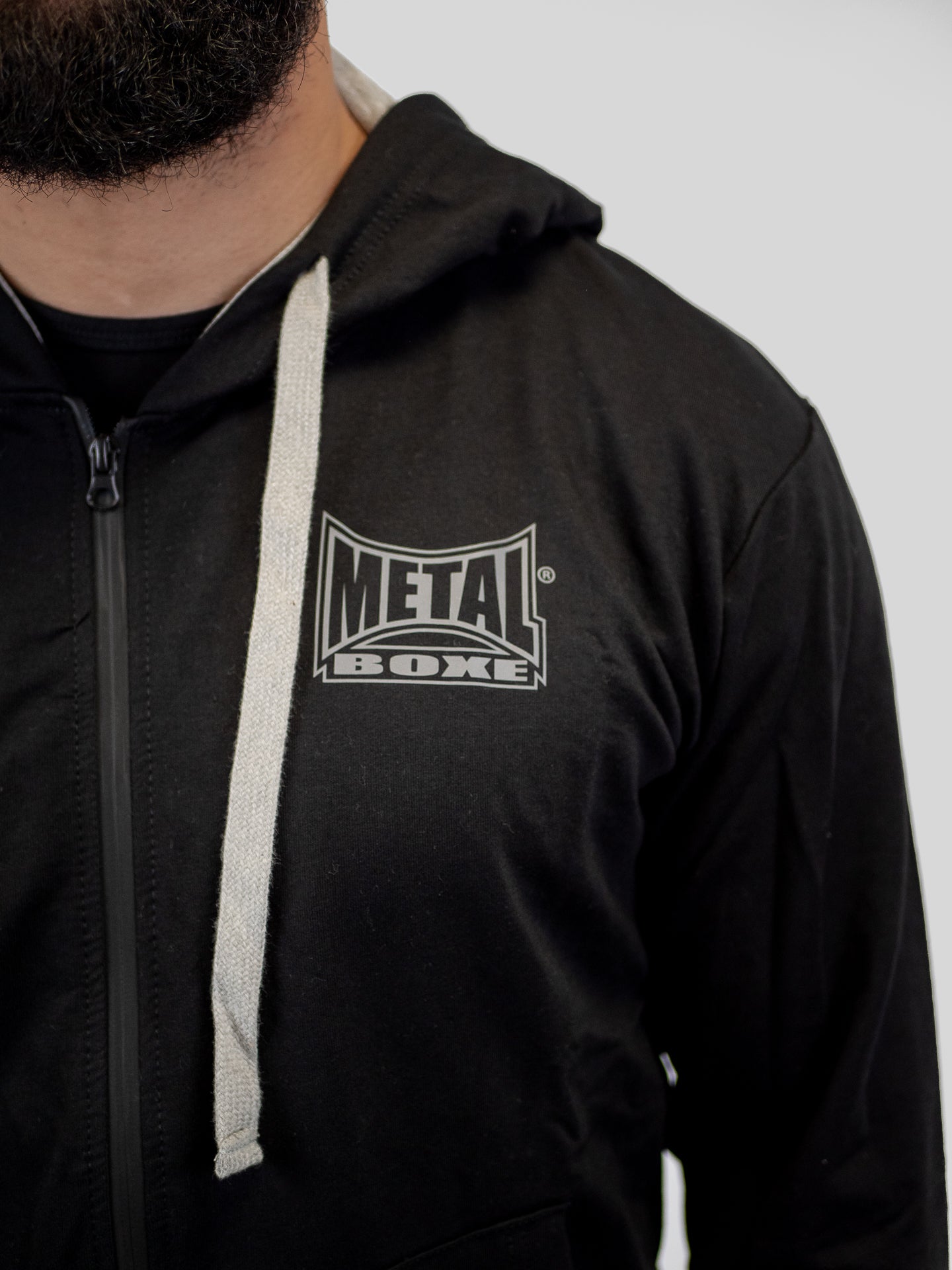 REGULAR BLACK HOODIE
