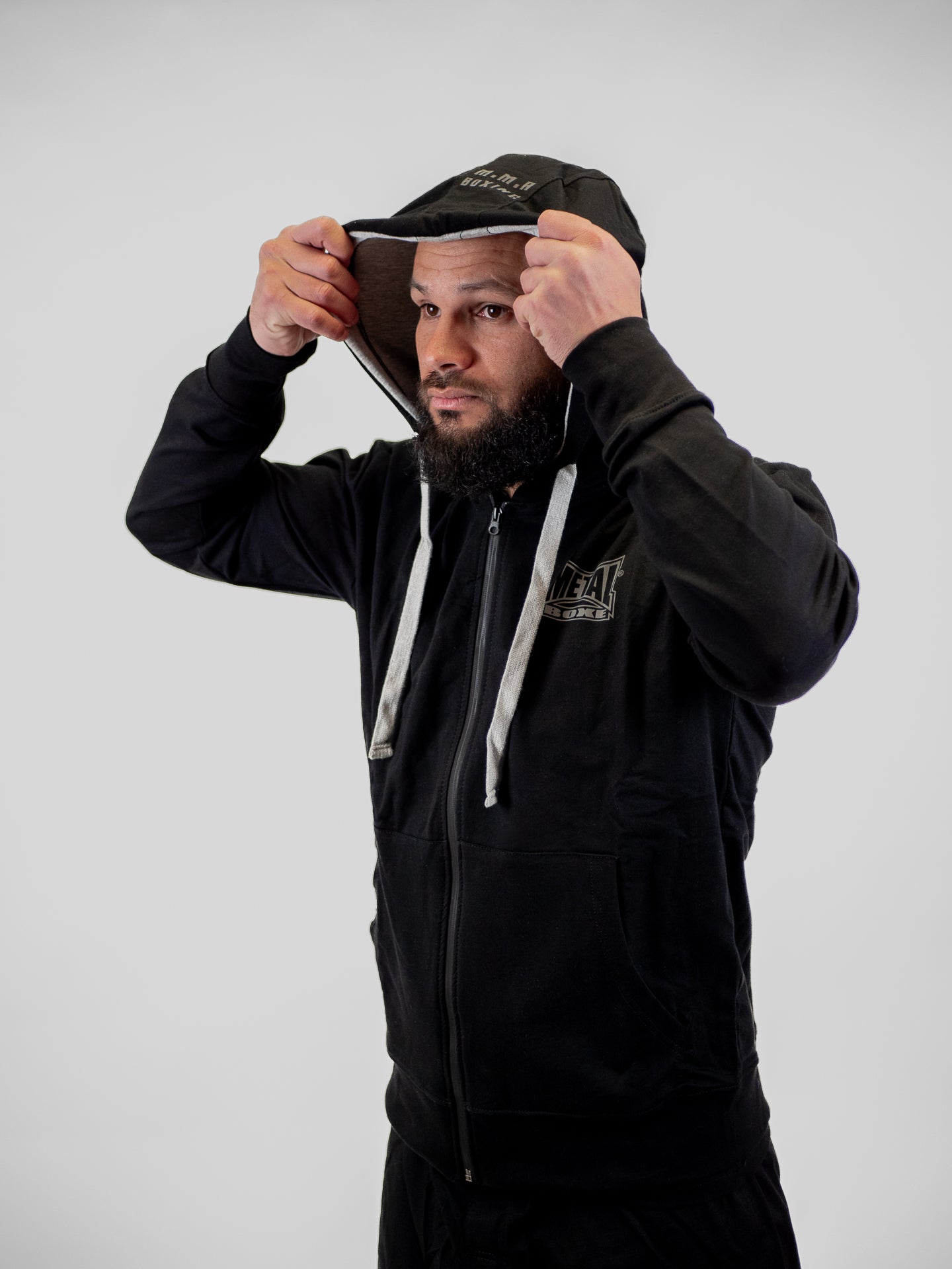 REGULAR BLACK HOODIE