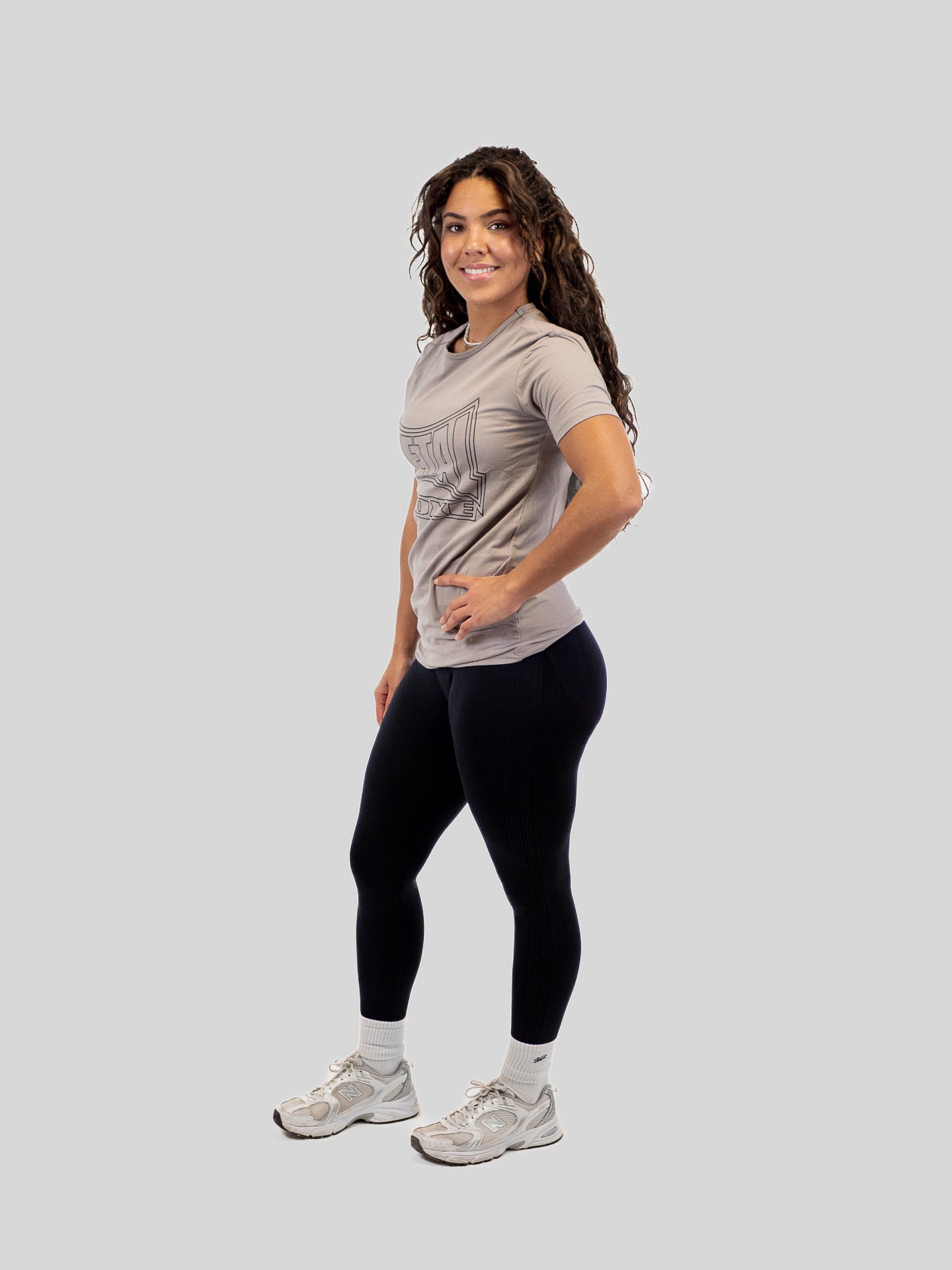 ONE WOMEN’S GRAY T-SHIRT