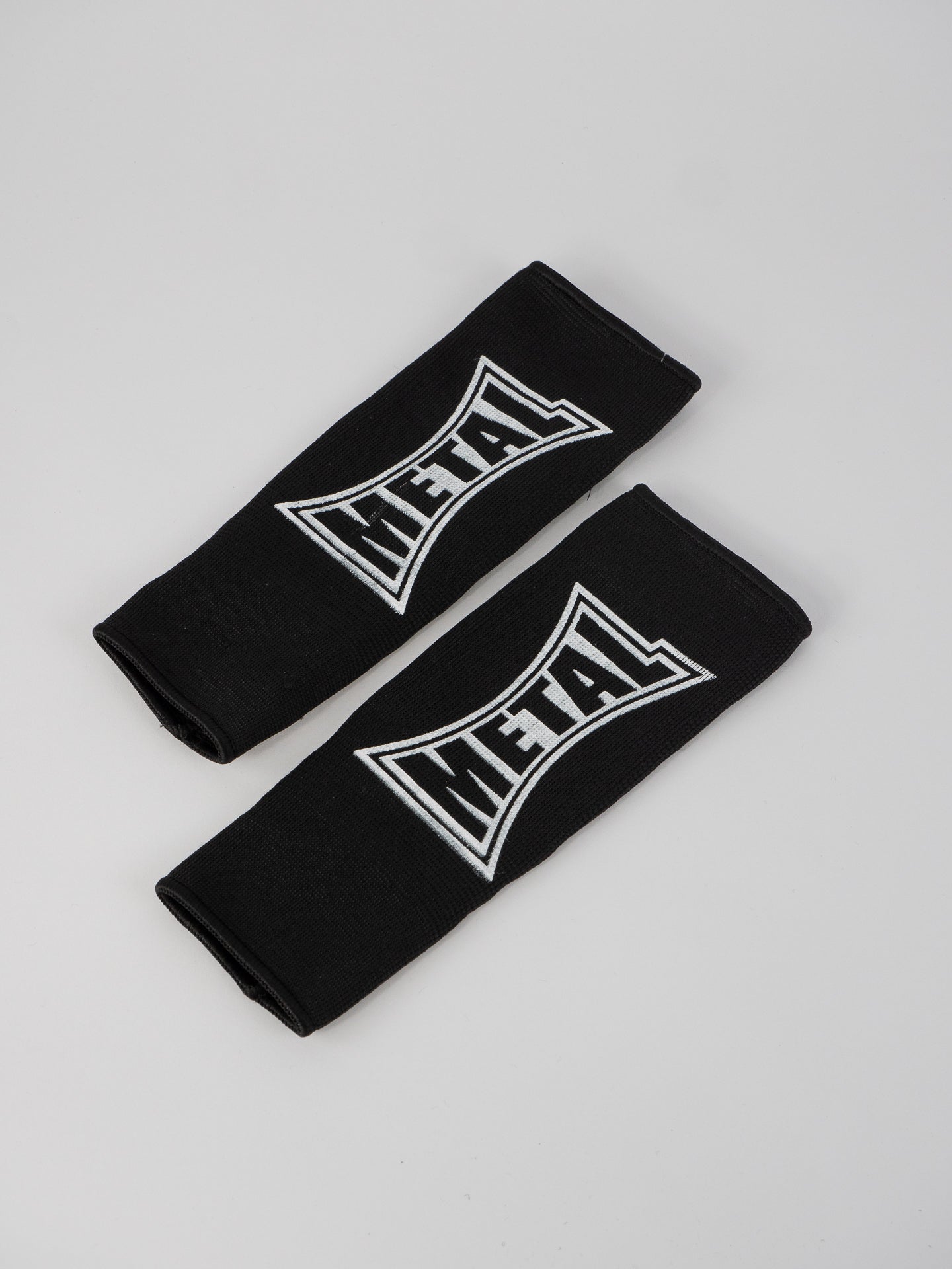 BLACK PAIR OF ANKLE BRACE