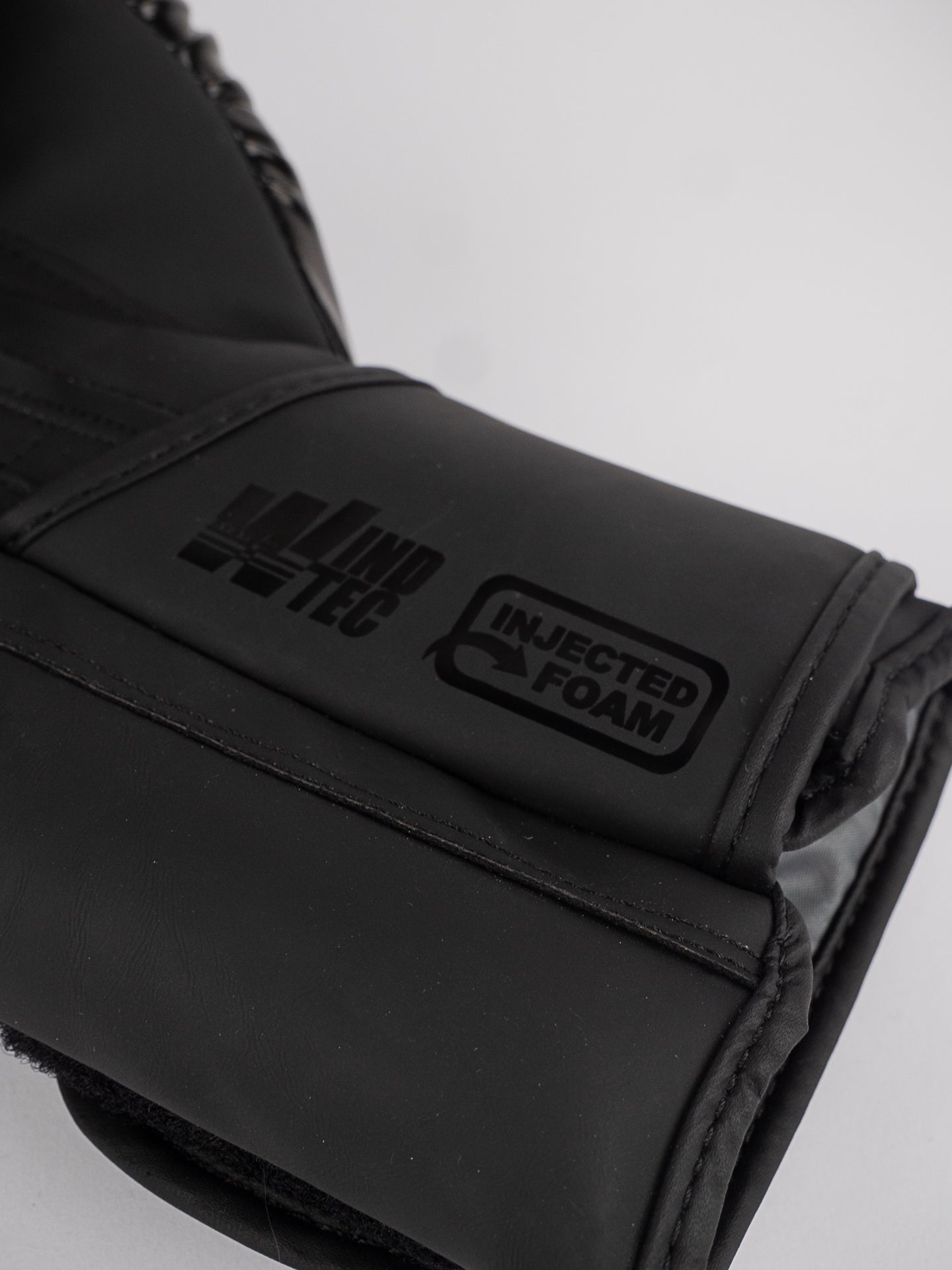 BLADE BLACK IS BLACK BOXING GLOVES