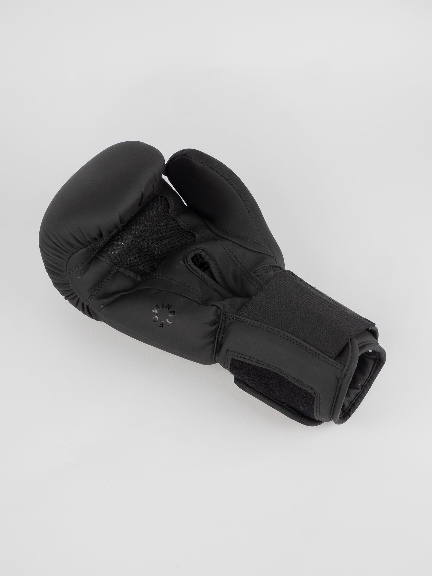 BLACK LIGHT COMPETITION BOXING GLOVES