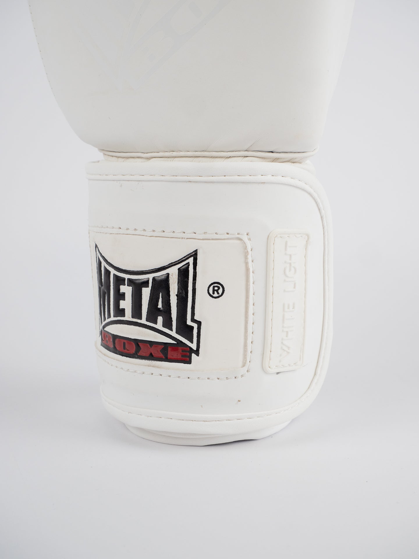 WHITE LIGHT COMPETITION BOXING GLOVES