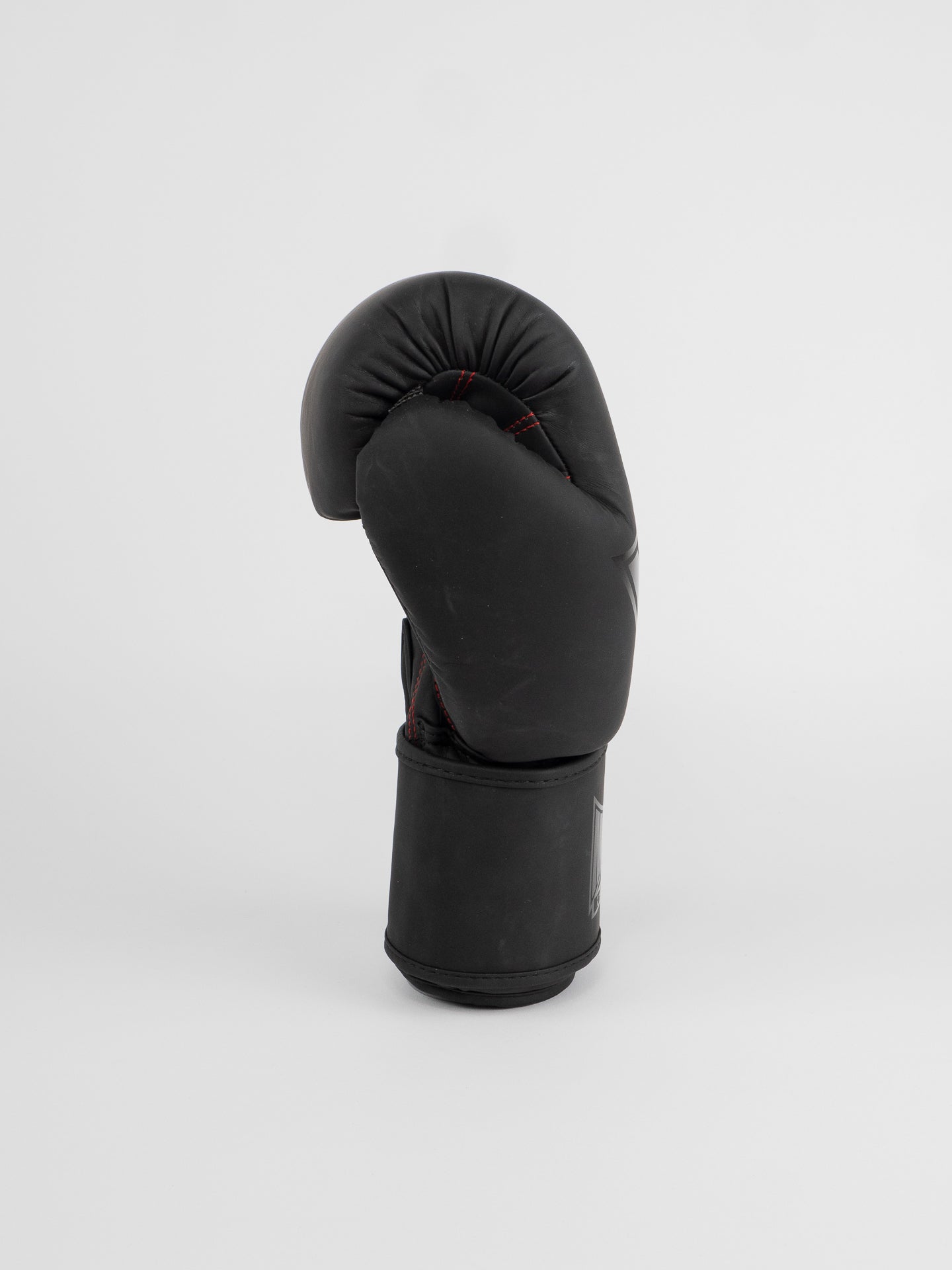 BLACK THAI BOXING GLOVES
