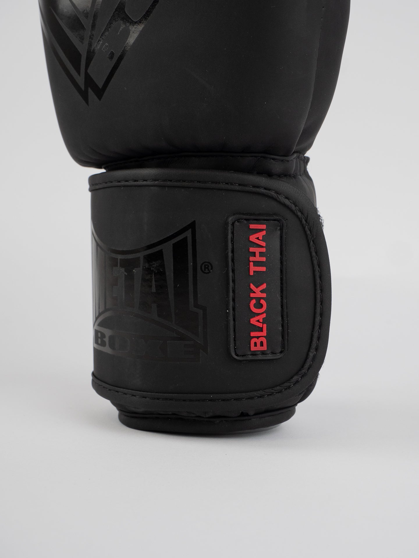 BLACK THAI BOXING GLOVES