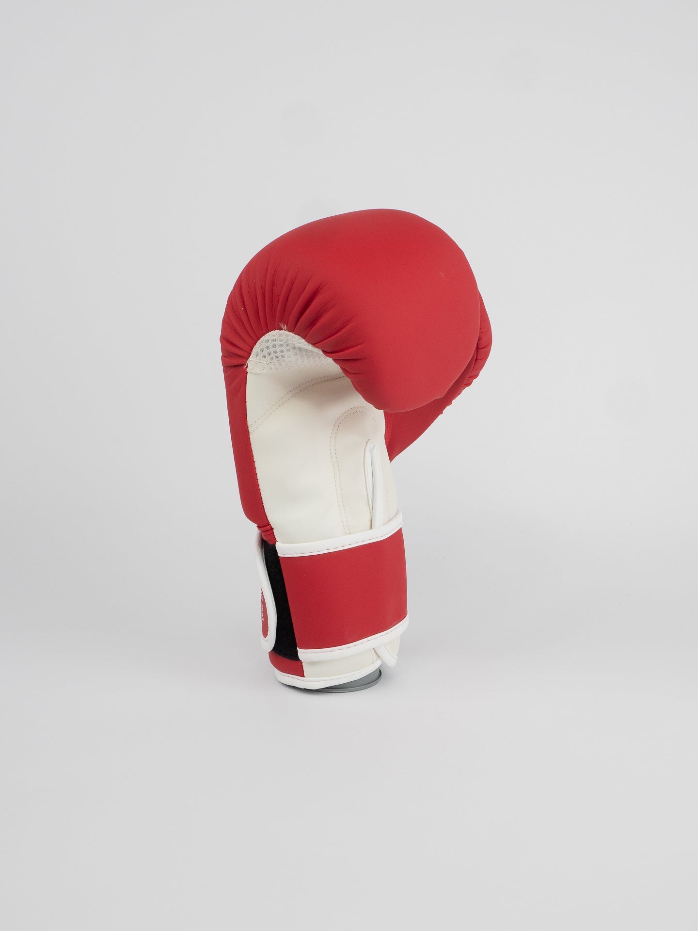 RED TRAINING BOXING GLOVES