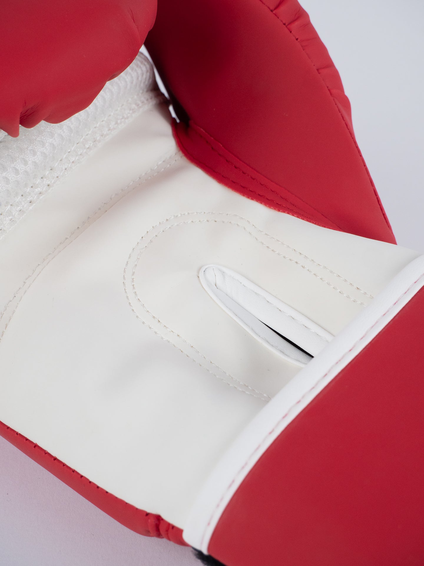 RED TRAINING BOXING GLOVES
