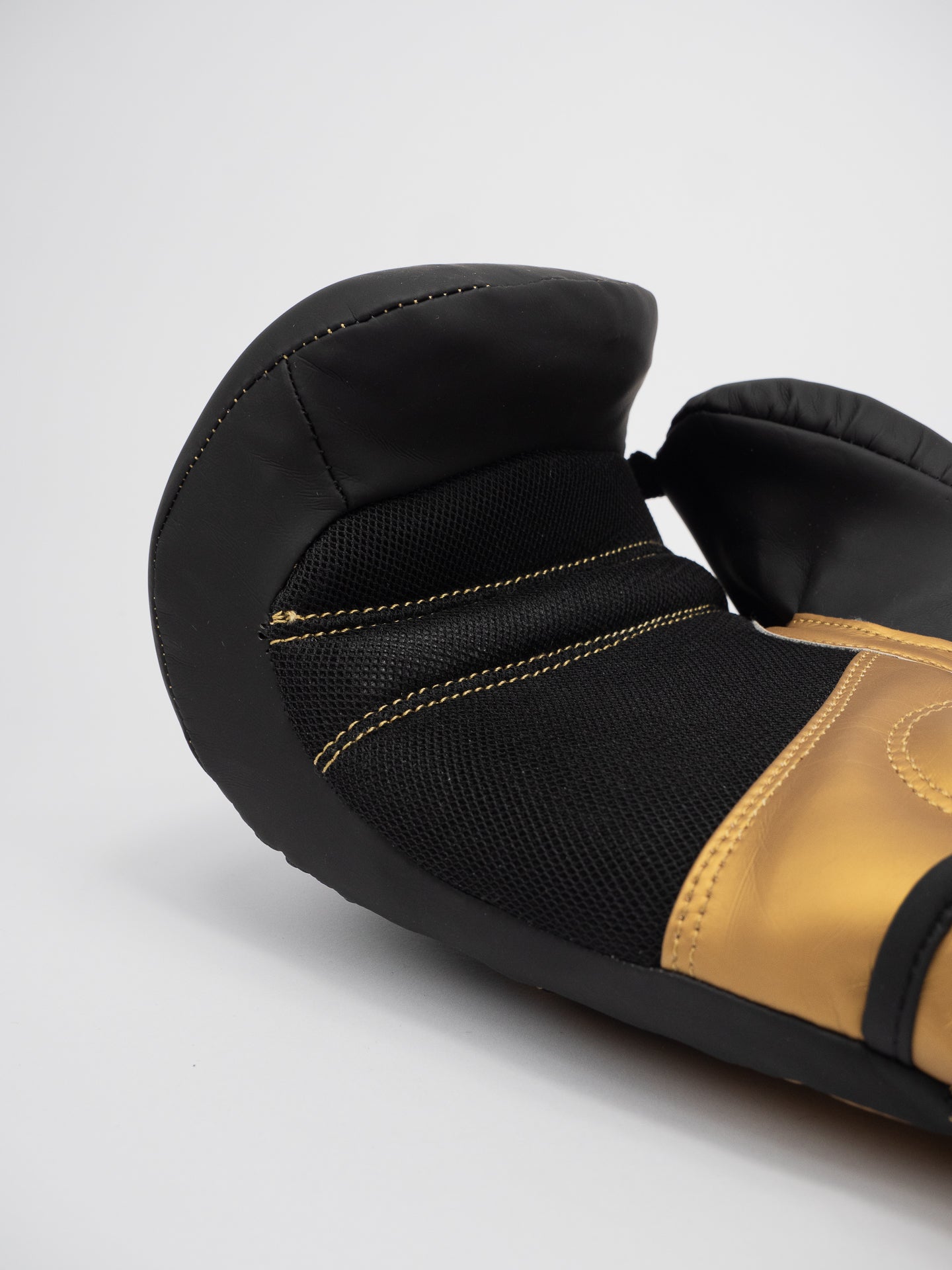 ALPHA BOXING GLOVES