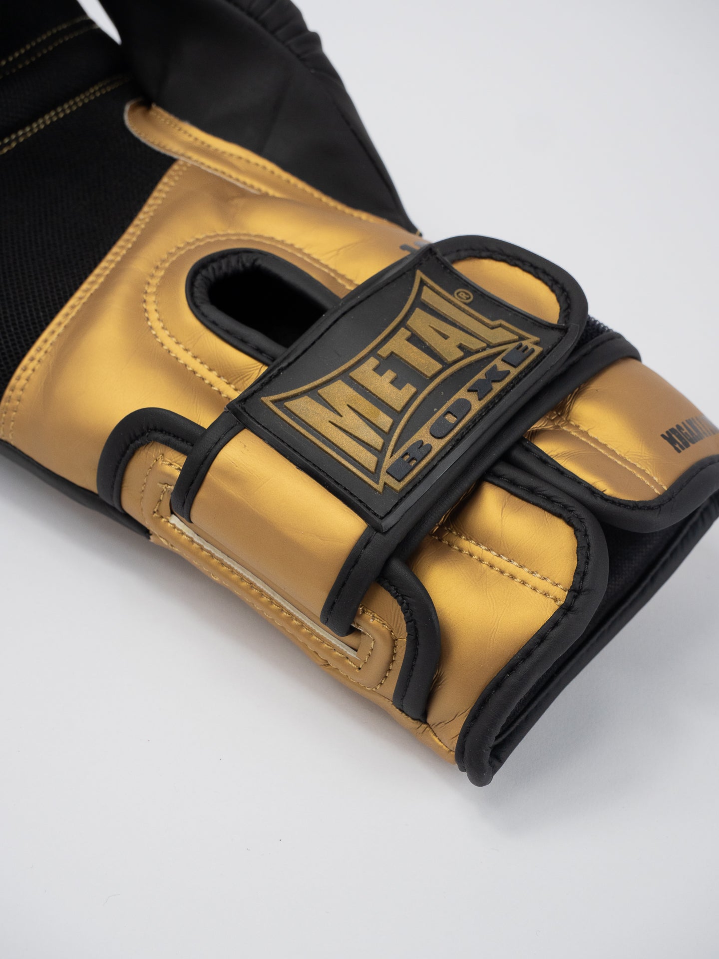 ALPHA BOXING GLOVES