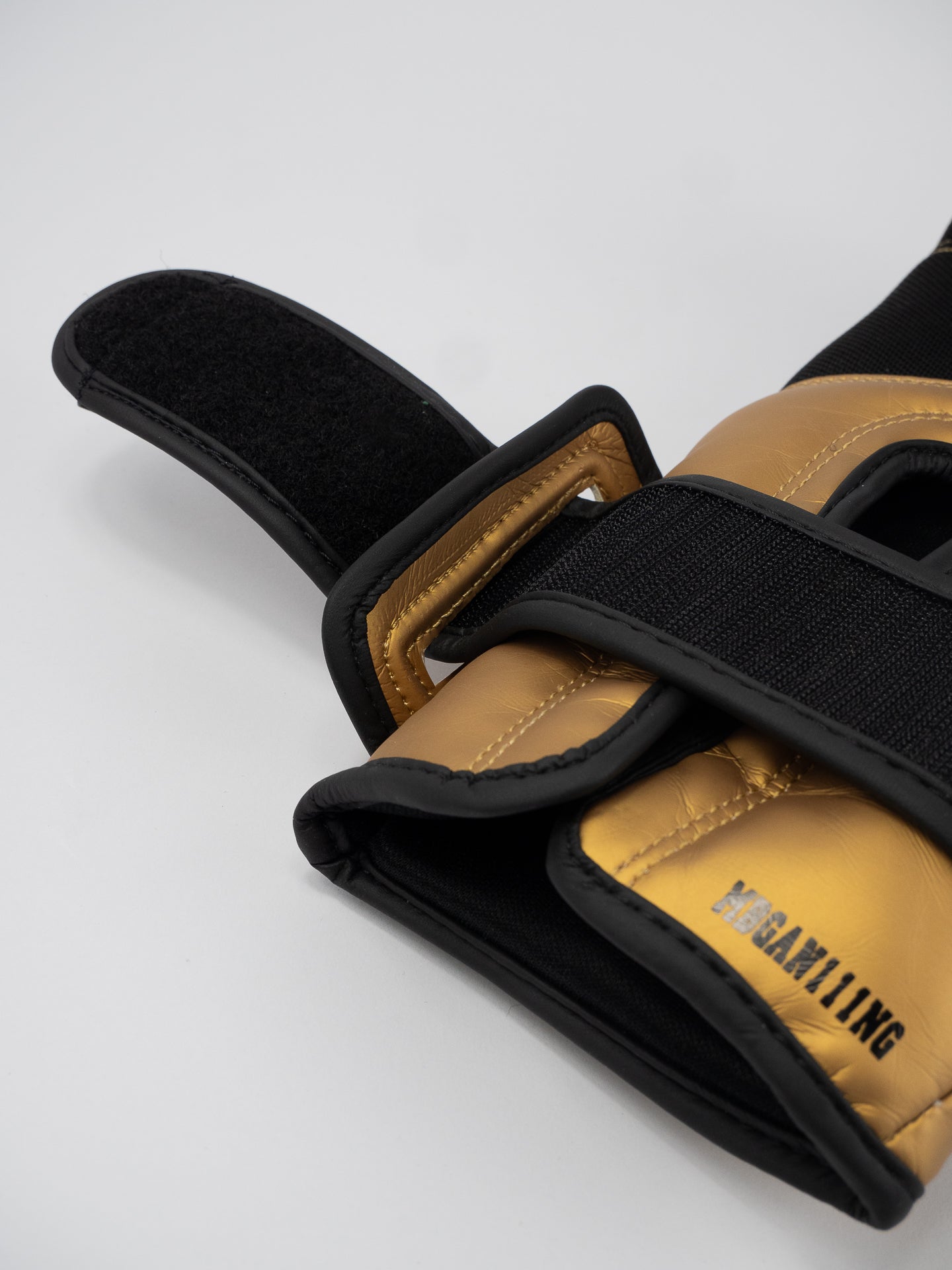 ALPHA BOXING GLOVES