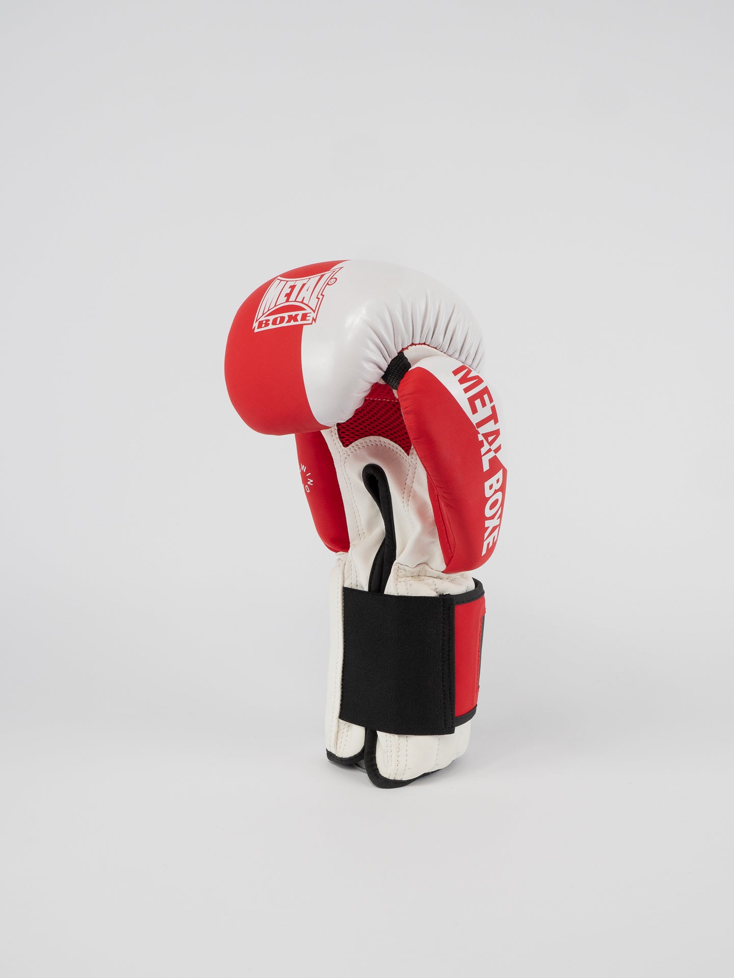 RED SAVATE BOXING GLOVES