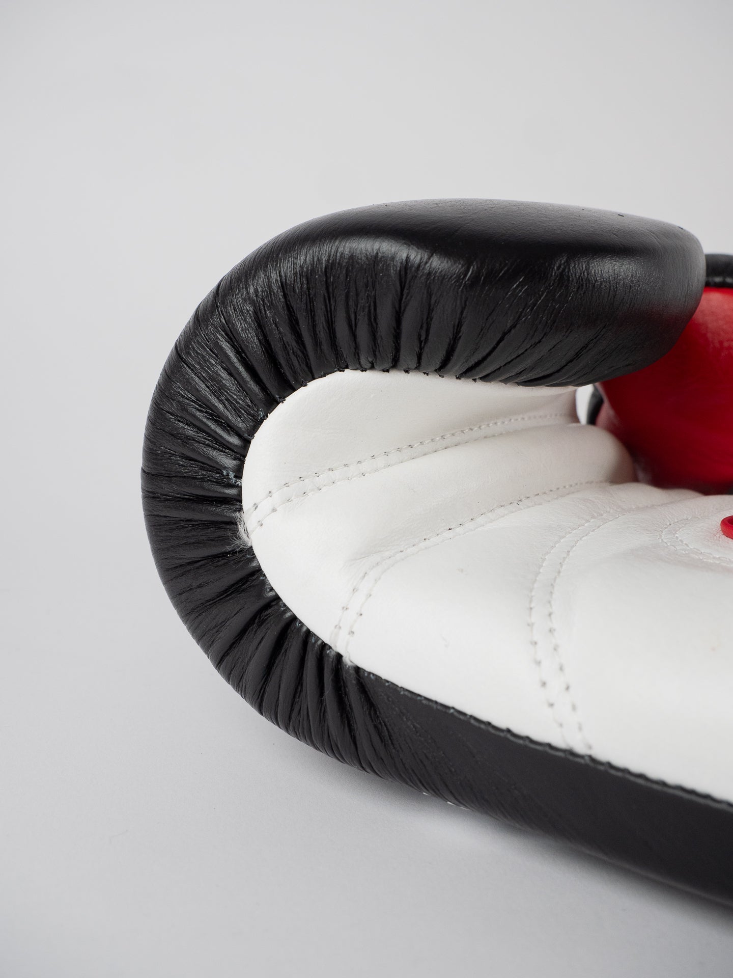 PRO SIRIUS BLACK LEATHER BOXING GLOVES