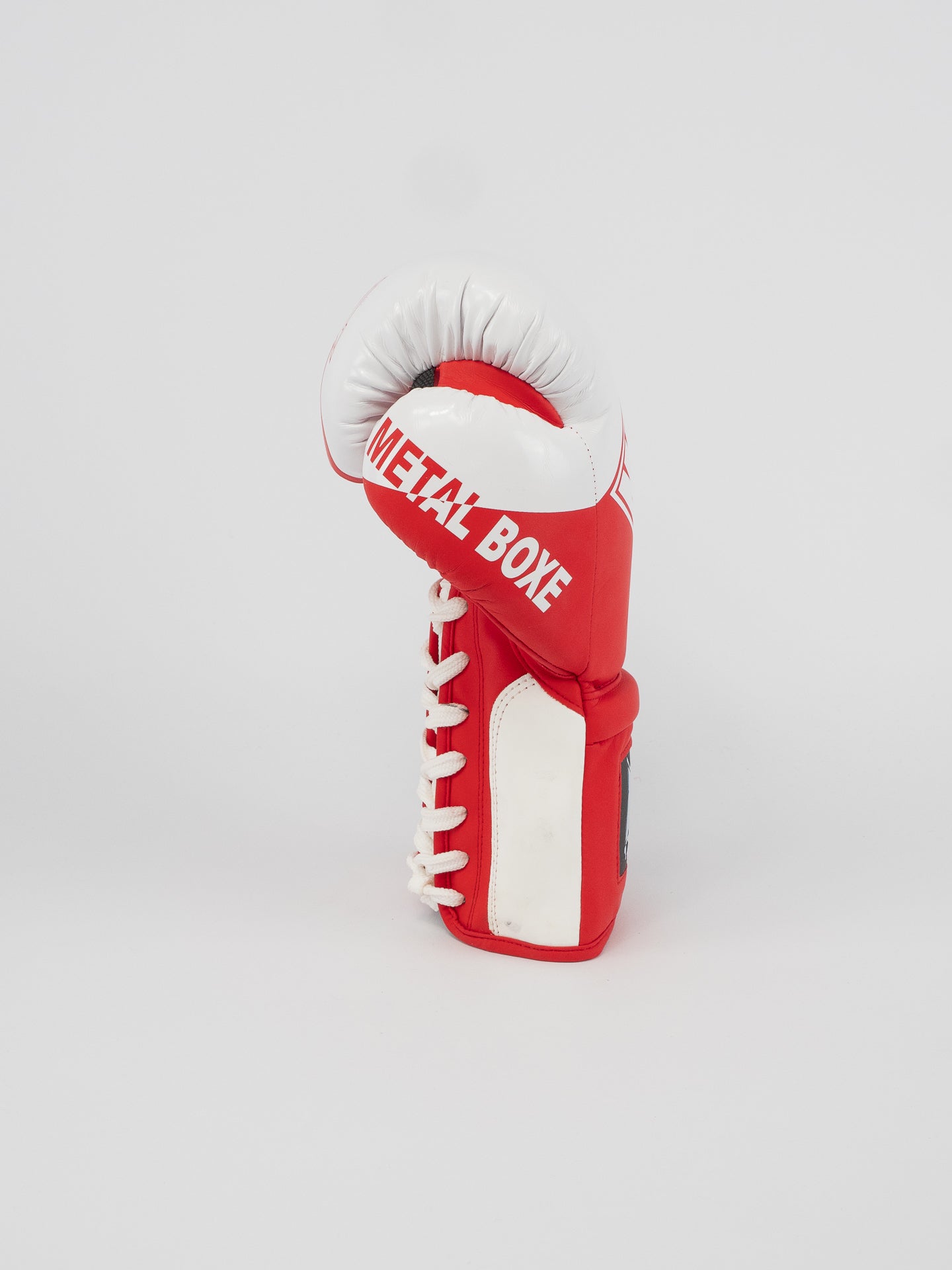 RED LACE-UP COMPETITION BOXING GLOVES