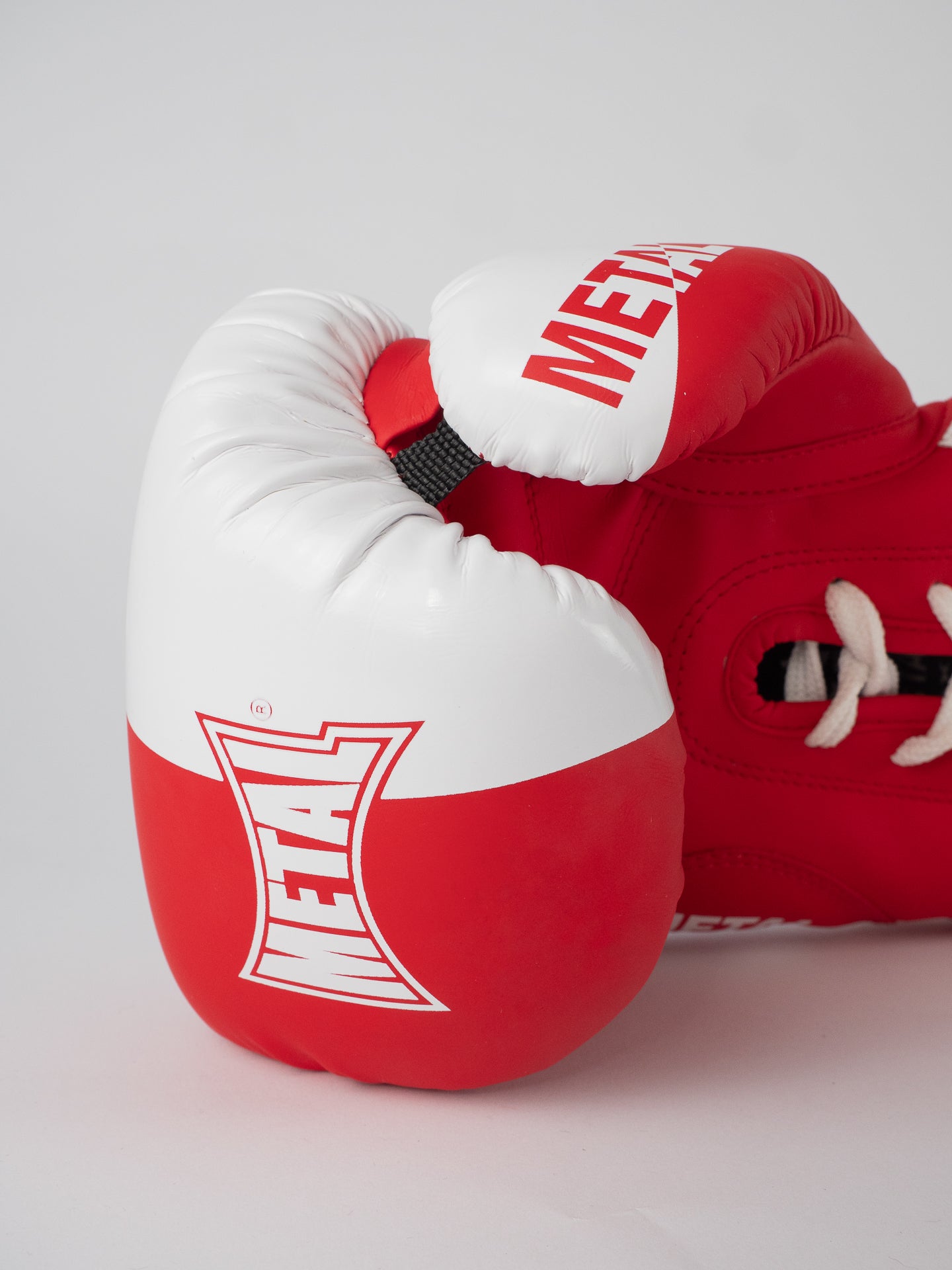 RED LACE-UP COMPETITION BOXING GLOVES