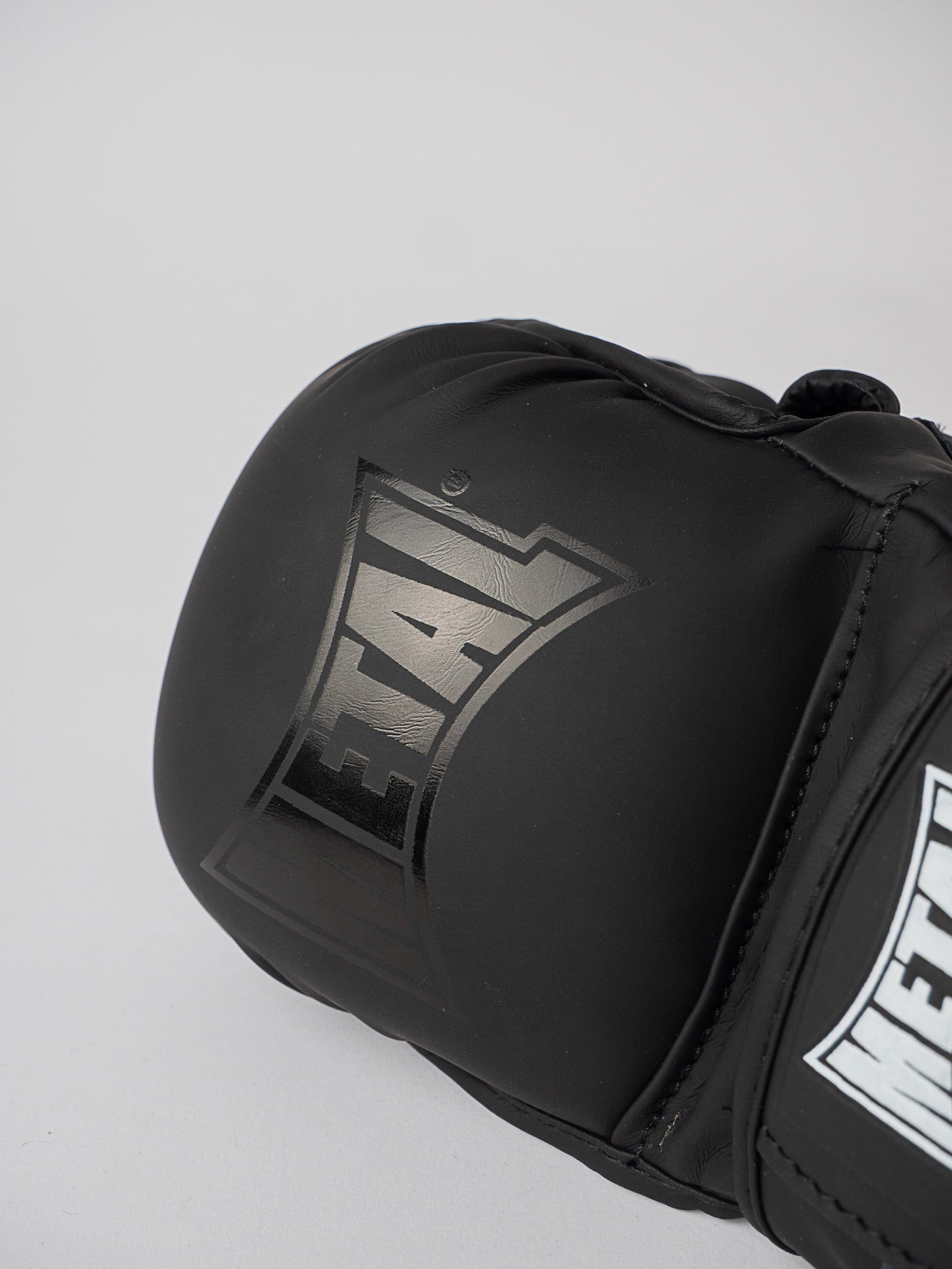 MMA SPARRING GLOVES BLACK LIGHT