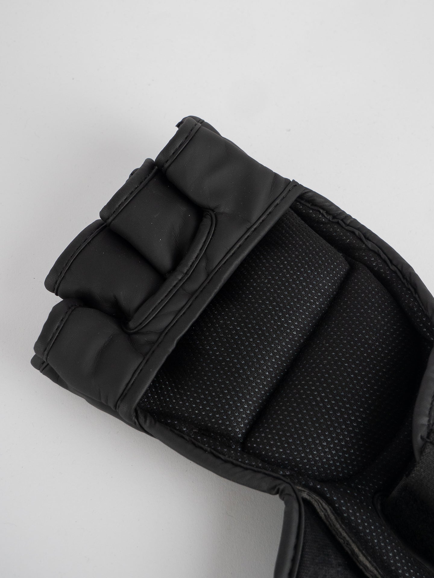 OFFICIAL HEXAGON MMA GLOVES