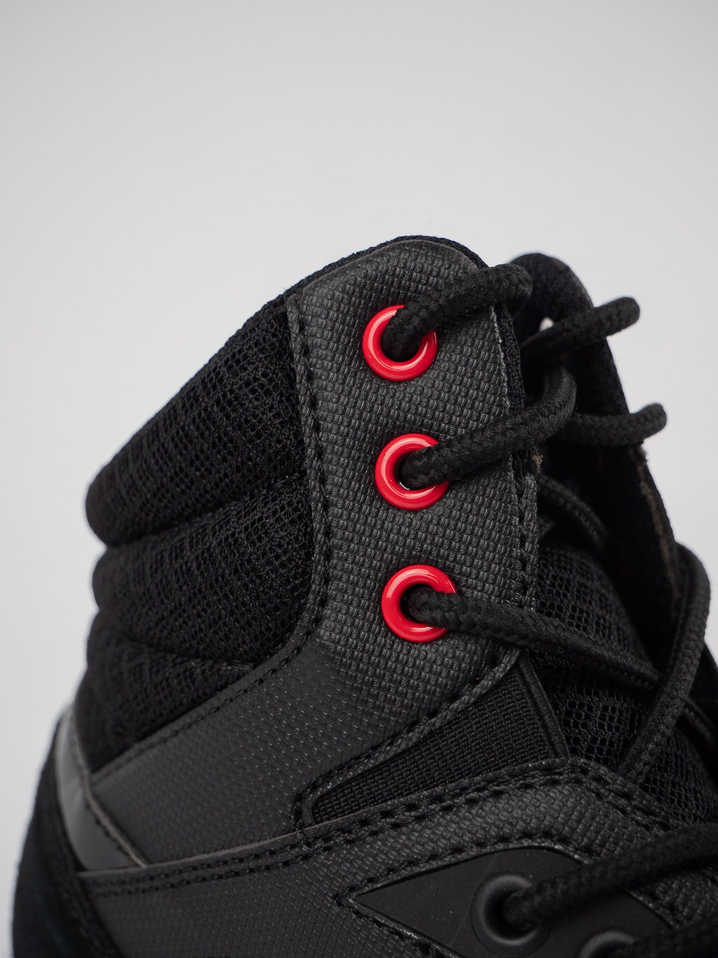 VIPER III BLACK MULTI-BOX SHOE