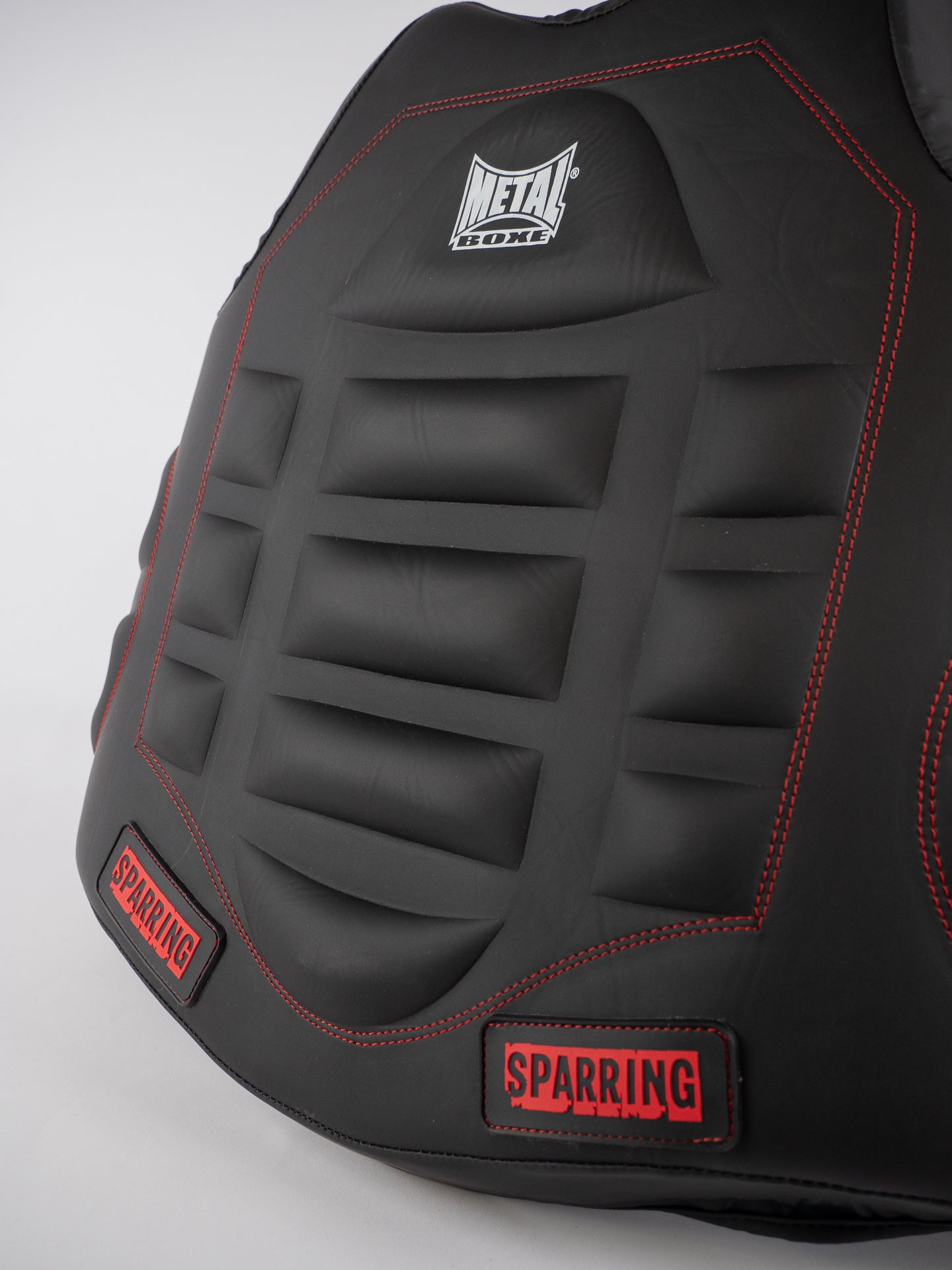 INTEGRAL SPARRING CHEST