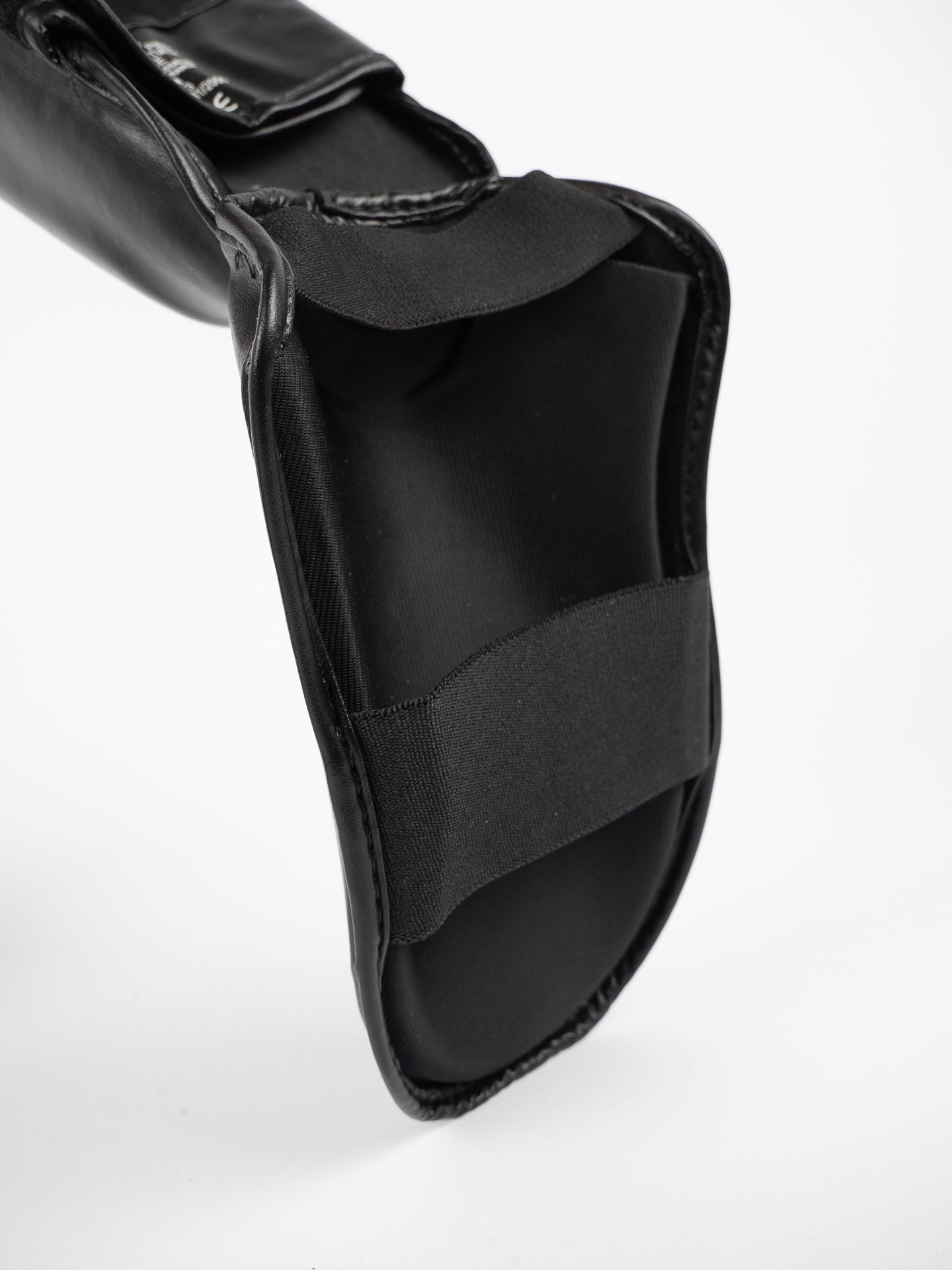SHIN PROTECTION + FOOT FURIOUS BLACK