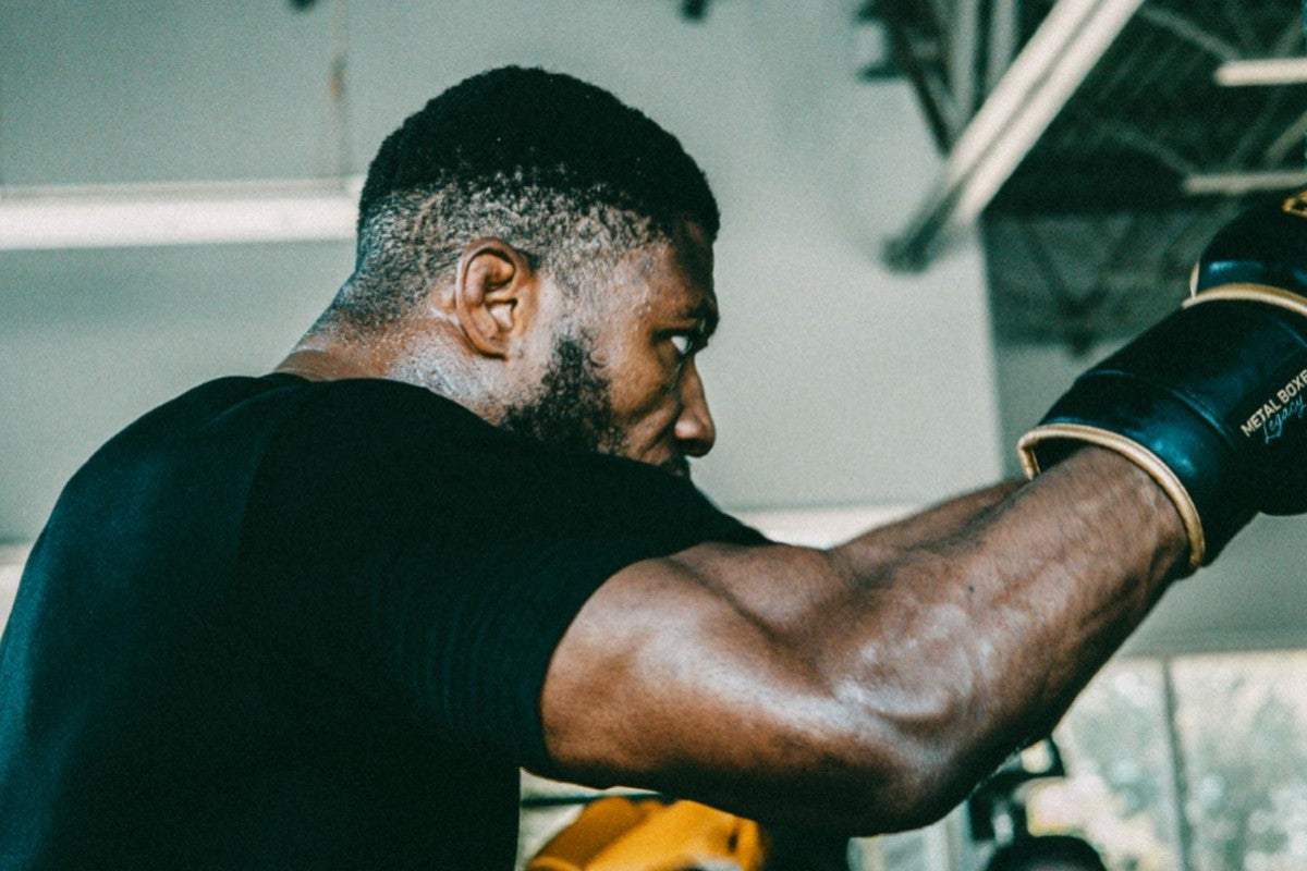 Boxeur à l’entraînement, routine régulière semaine après semaine