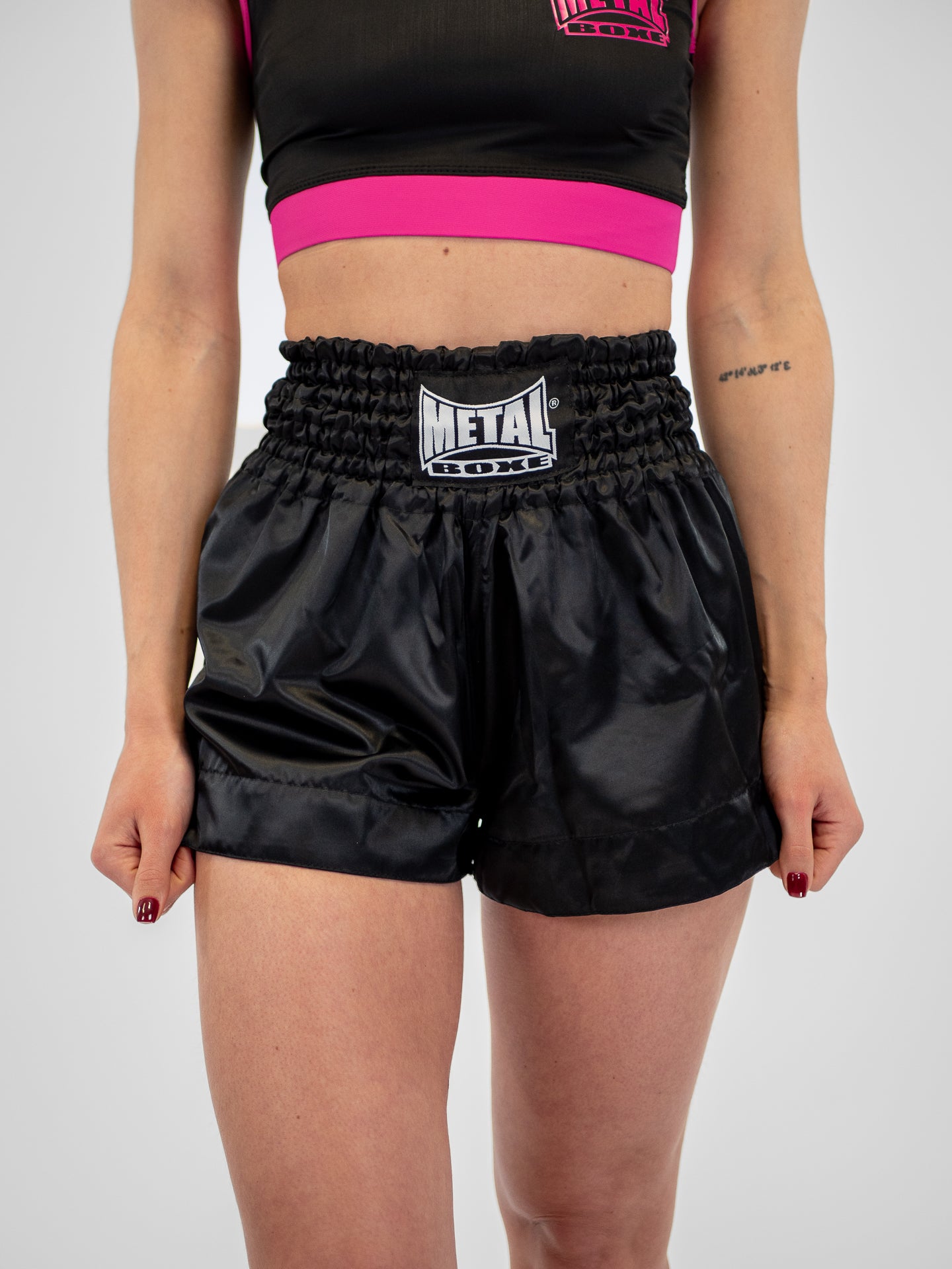 SHORT KICK NOIR FEMME