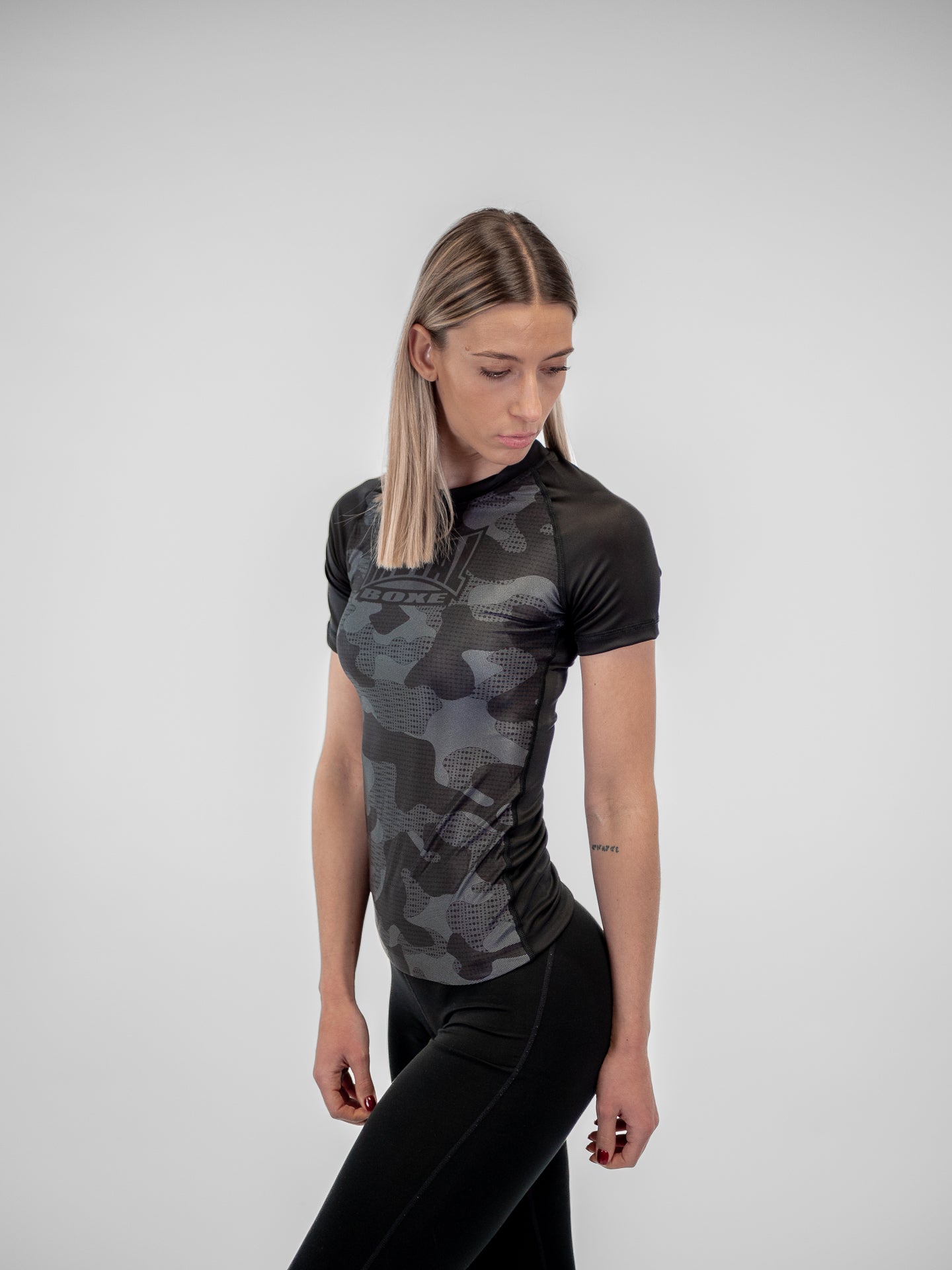 RASHGUARD FEMME CAMO NOIR