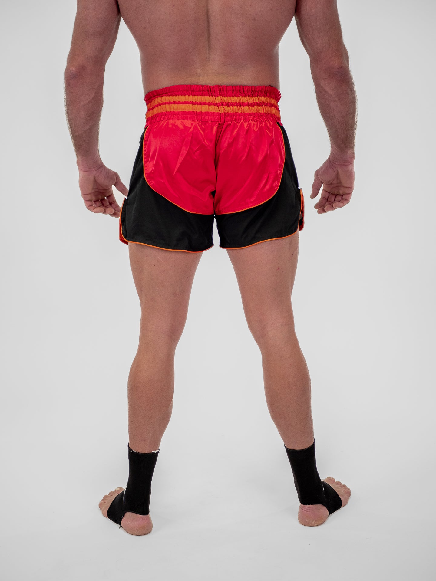 SHORT THAI LUMPINEE ROUGE HOMME