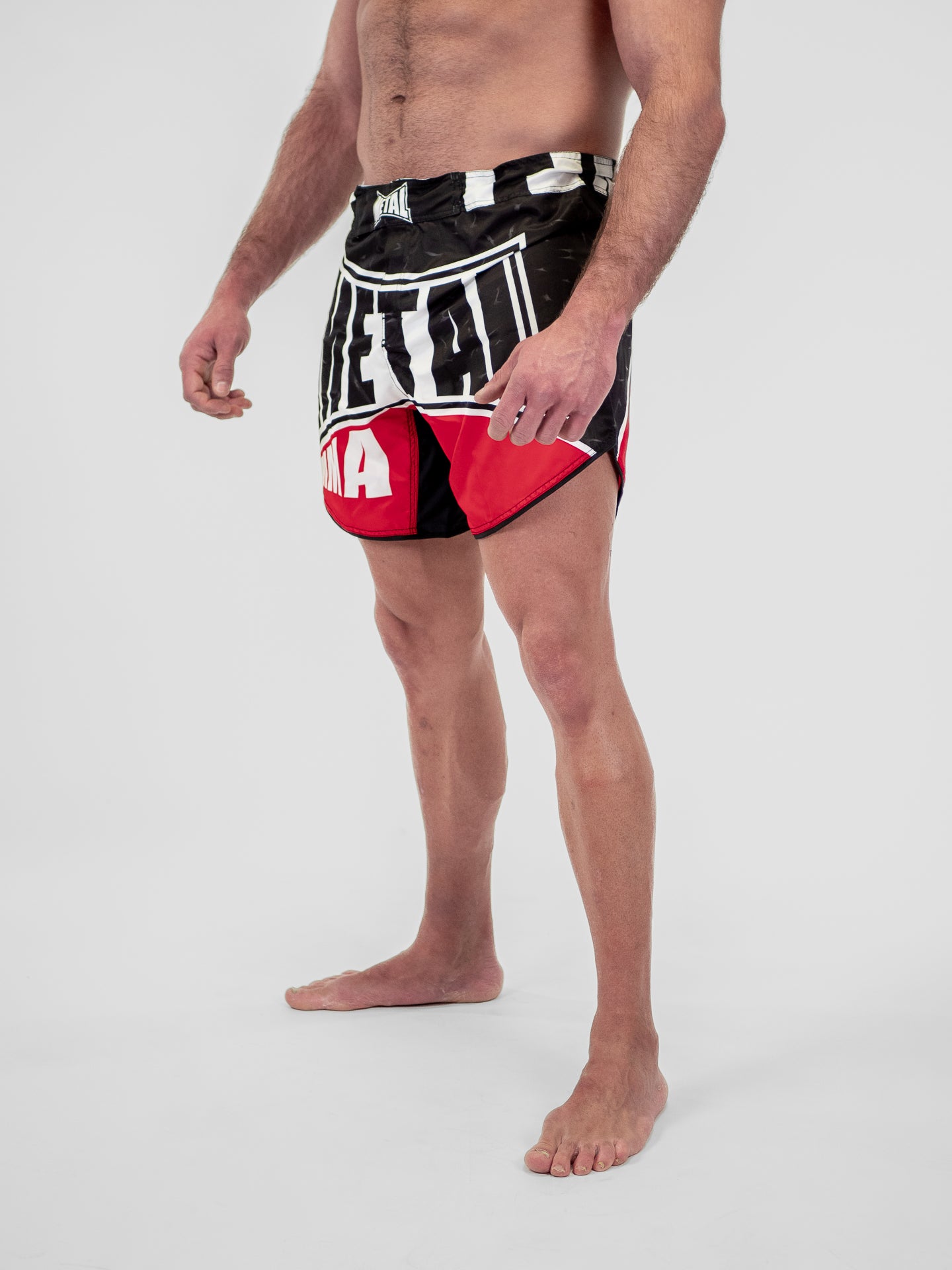 SHORT DE MMA NOIR ROUGE