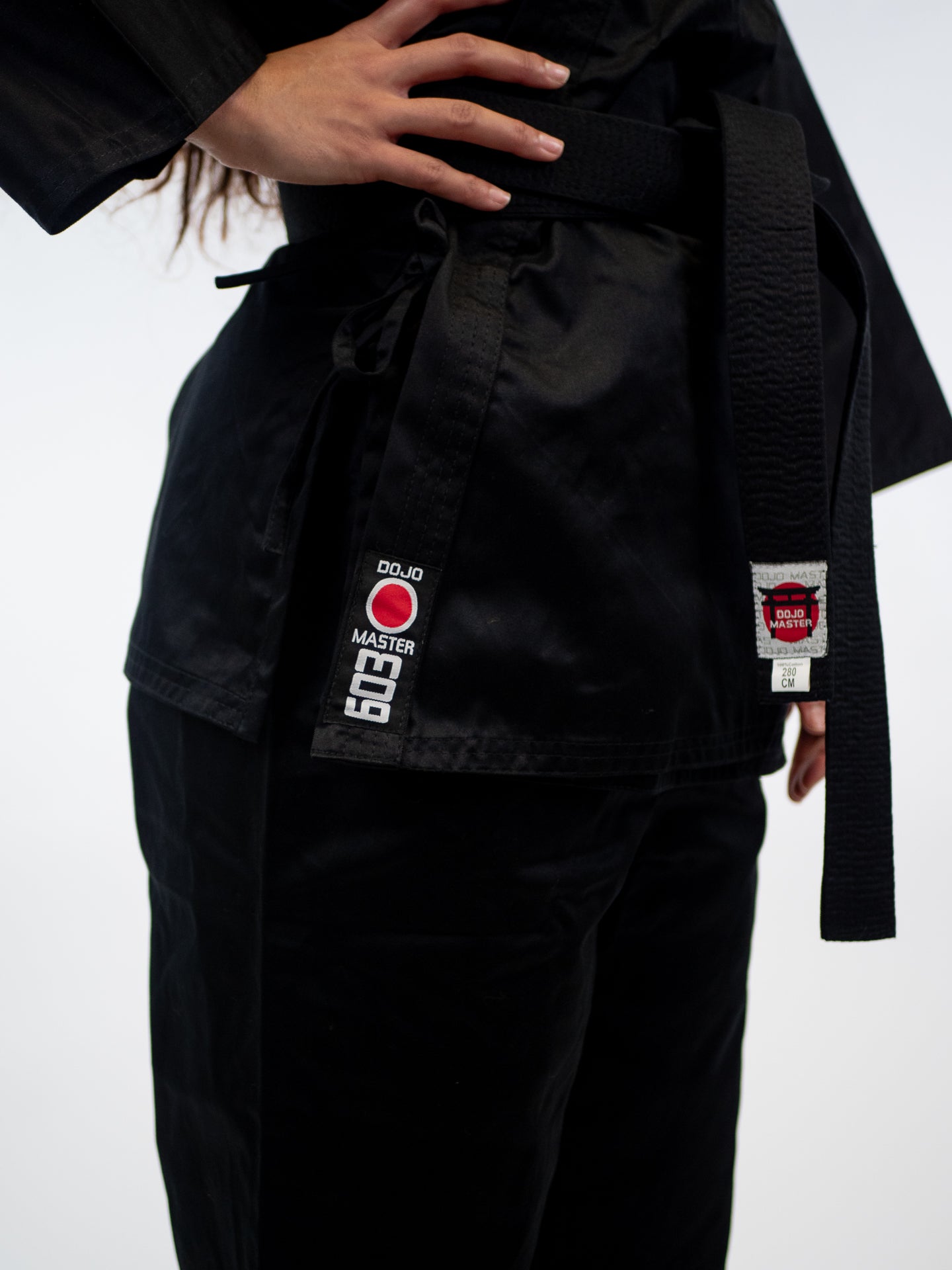 KIMONO KARATE NOIR YOK