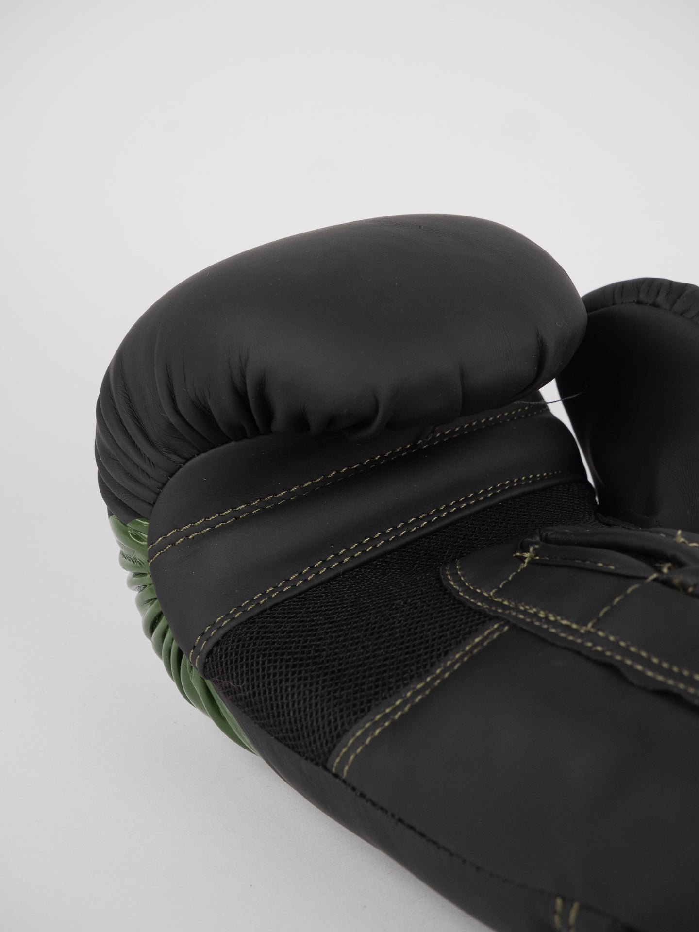 GANTS DE BOXE BLADE NOIR KAKI