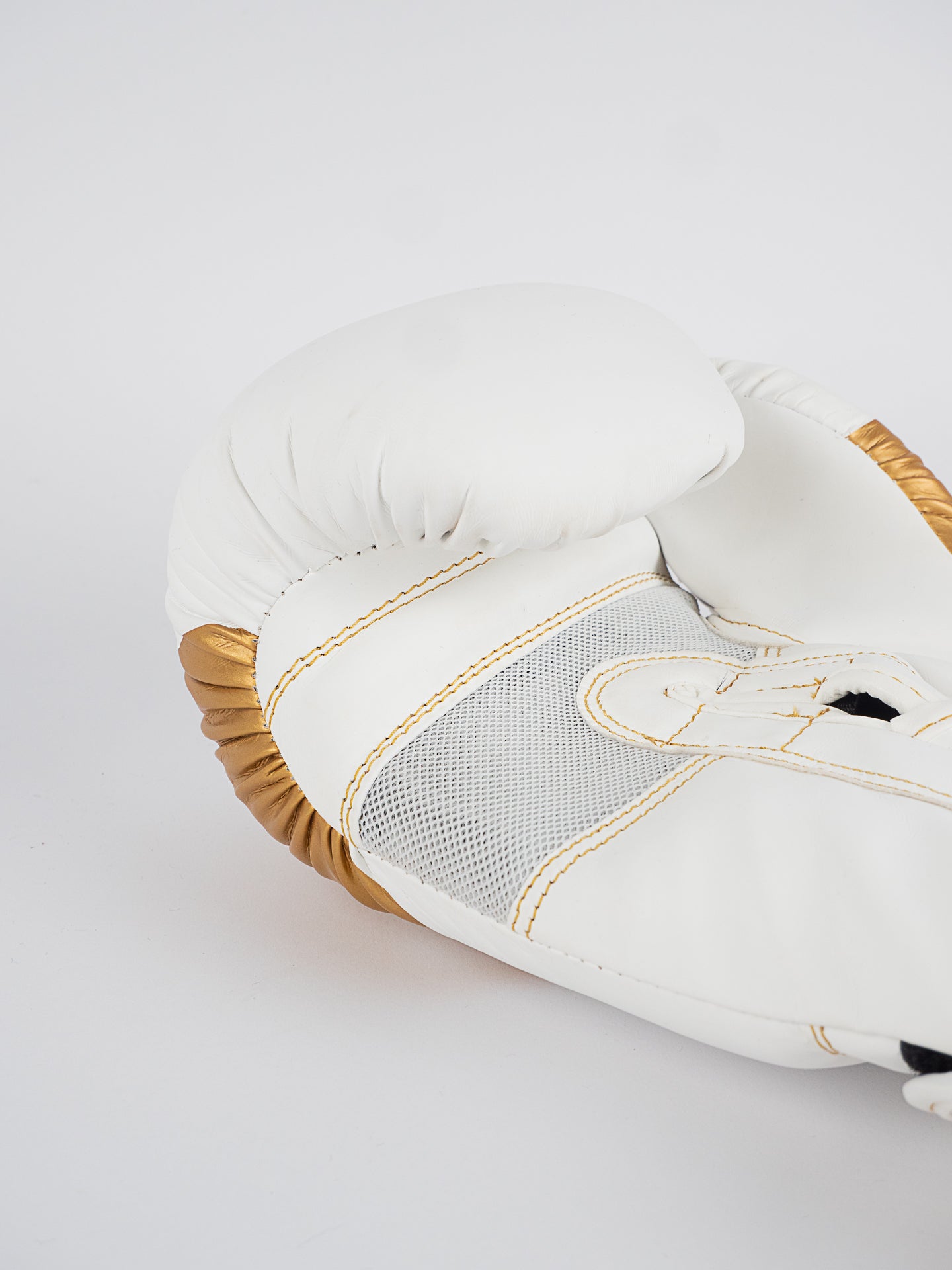 GANTS DE BOXE BLADE GOLD BLANC OR