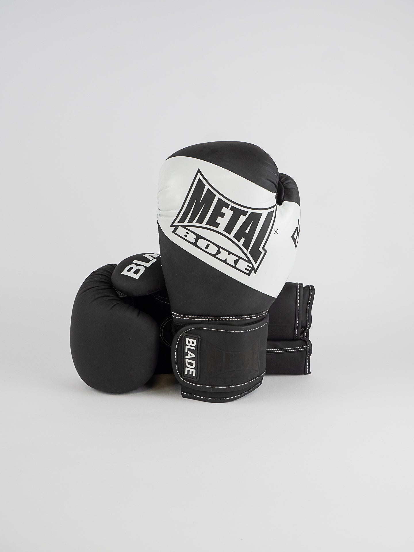 GANTS DE BOXE BLADE BLACK AND WHITE