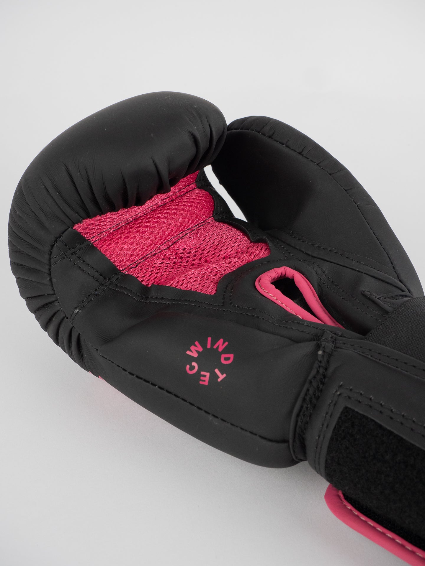 GANTS DE BOXE COMPÉTITION NOIR FUCHSIA