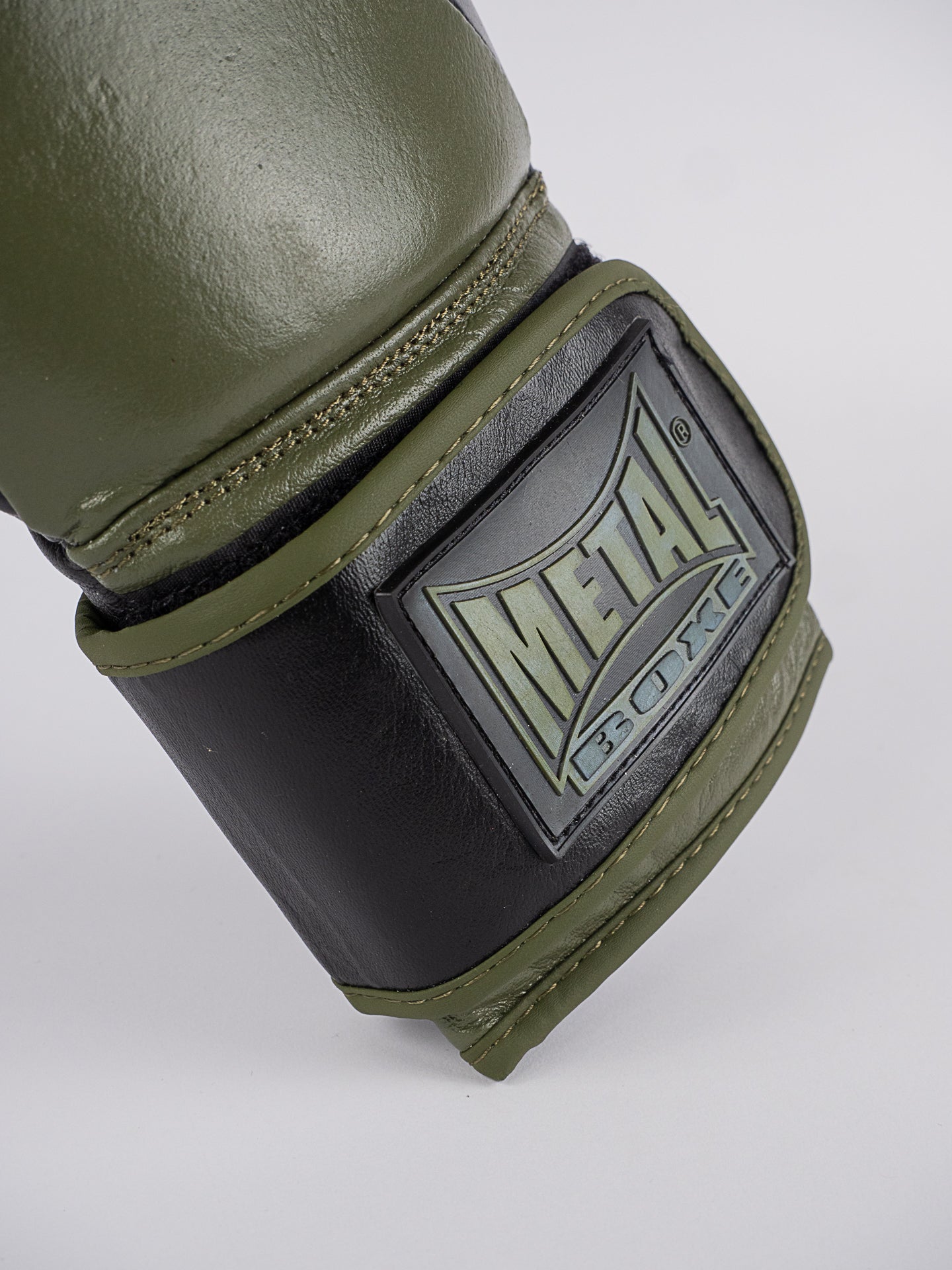 GANTS DE BOXE CUIR OMEGA NOIR KAKI