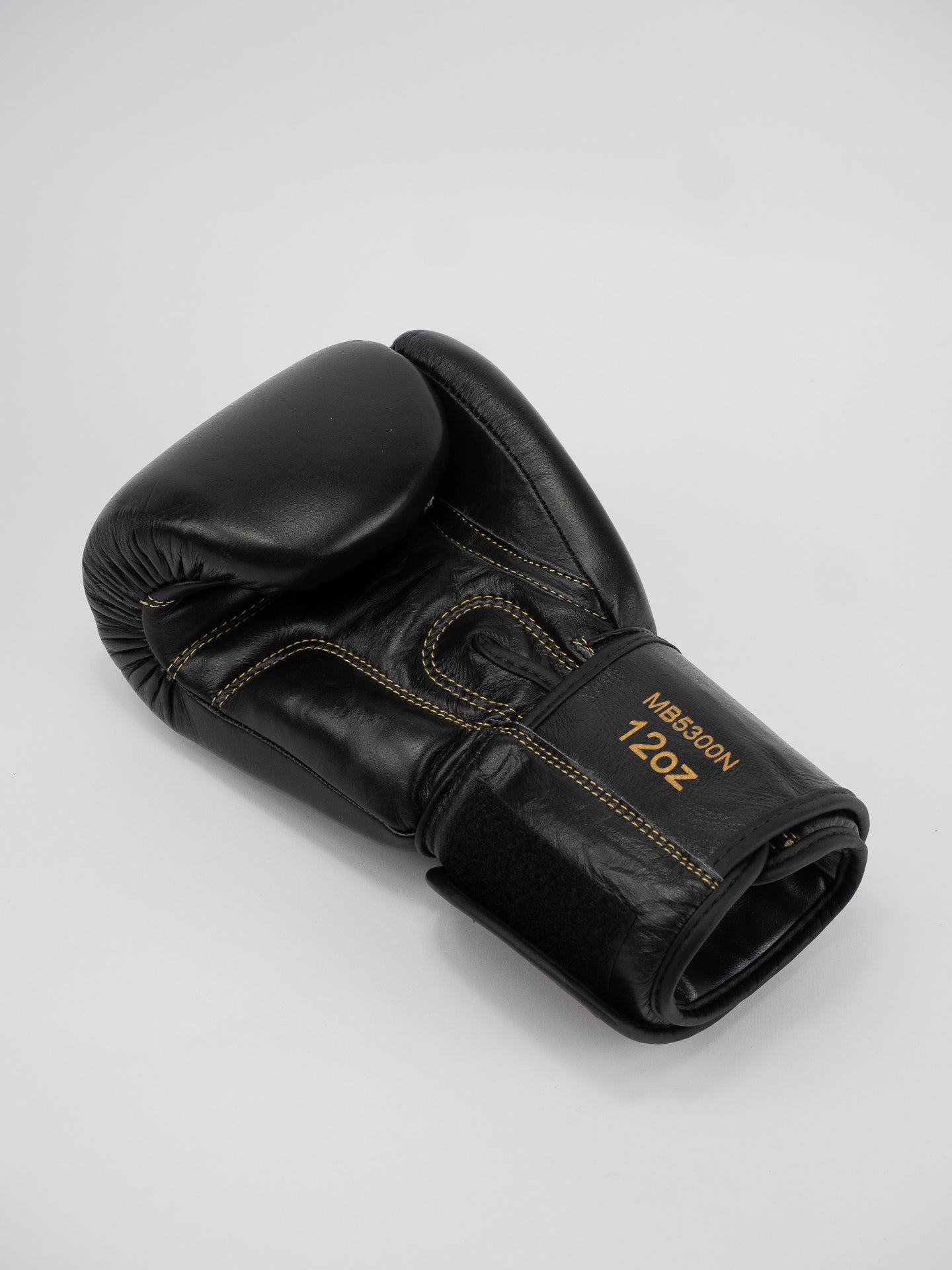 GANTS DE BOXE CUIR THAI SERIES NOIR OR