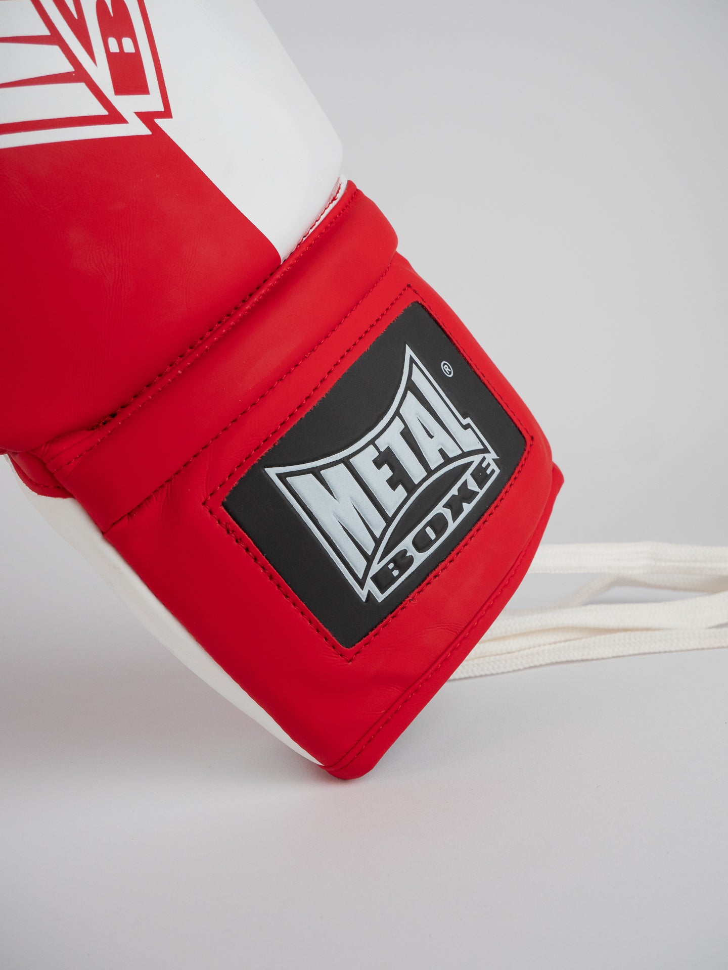 GANTS DE BOXE COMPÉTITION À LACETS ROUGE