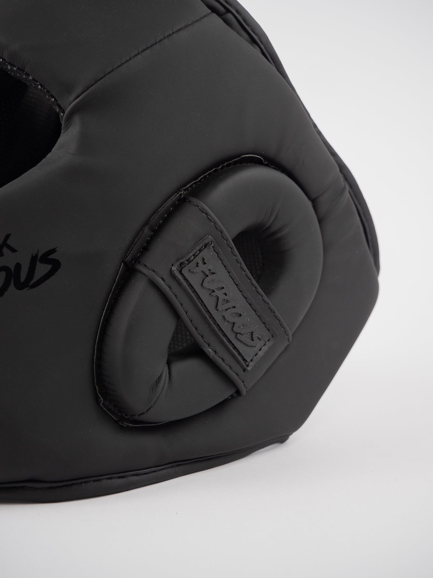 CASQUE INTEGRAL BLACK FURIOUS