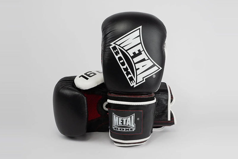 Quels gants de boxe utiliser avec un sac de frappe sur pied